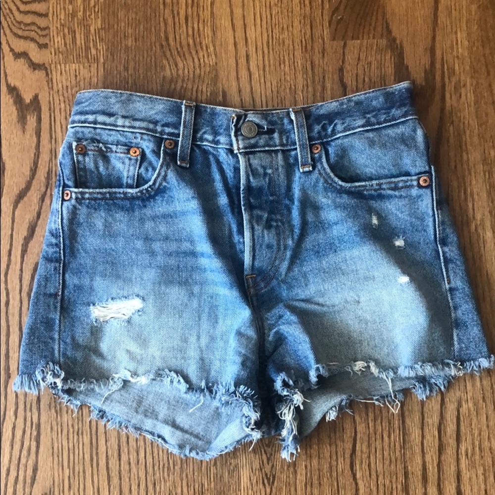 Levi’s Wedgie Shorts